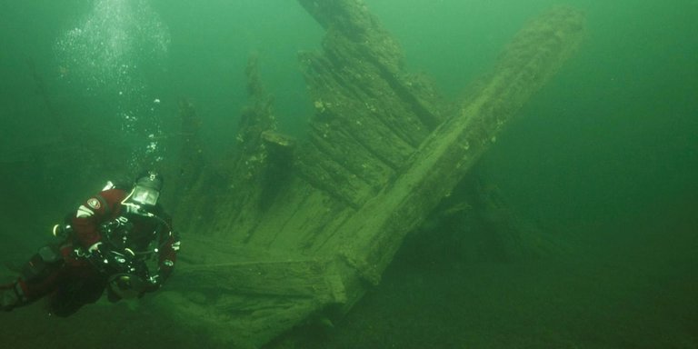 1000 ships - 100 wrecks