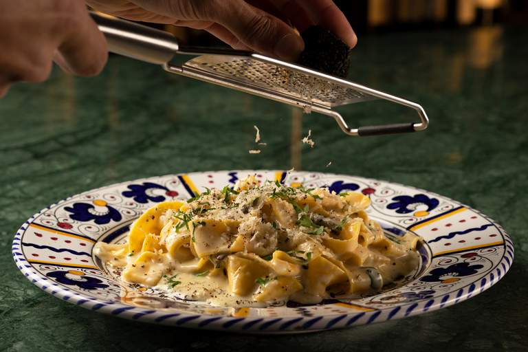 Restaurants in Stockholm. A plate of Italian pasta at L'Aventura in Vasastan.