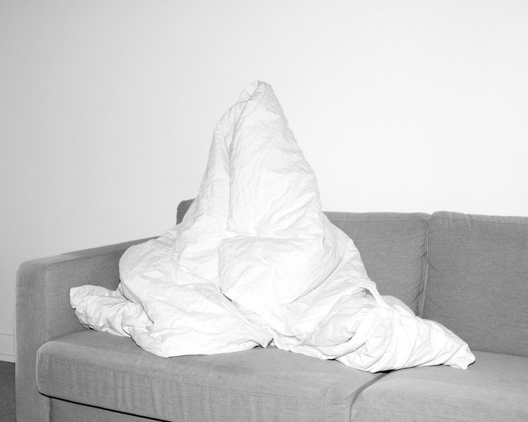 leave-the-door-open-photography-exhibition-by-eleonora-agostini