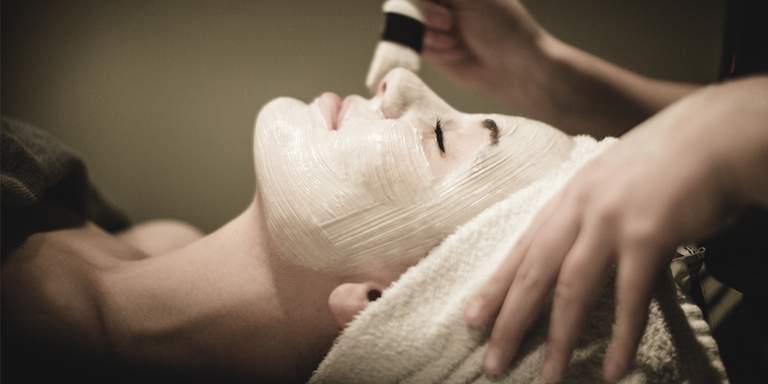 A woman getting a spa treatment during a spa weekend in Stockholm.