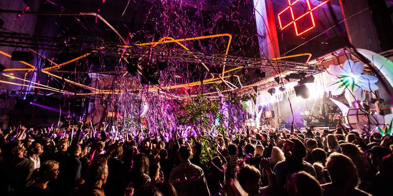 A packed dance floor during a club night at one of Stockholm’s most popular summer clubs; Trädgården. The open-air club at Södermalm frequently books some of the world’s biggest names in electronic dance music.