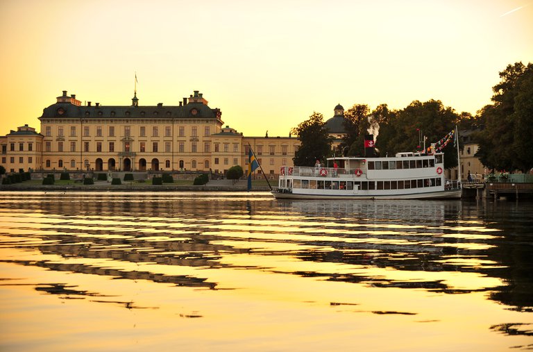Drottningholm middagskryssning Magnus Rietz.png