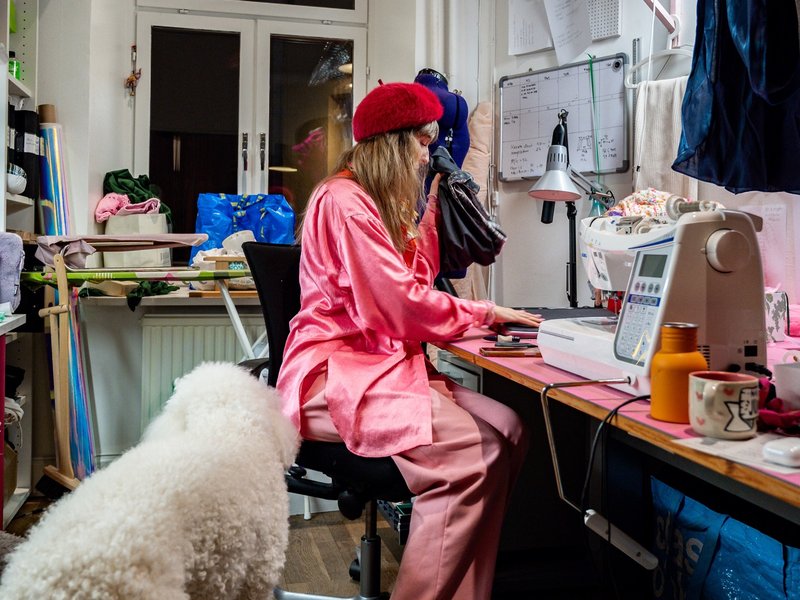 Stina Lövin Slow Fashion District i atelje