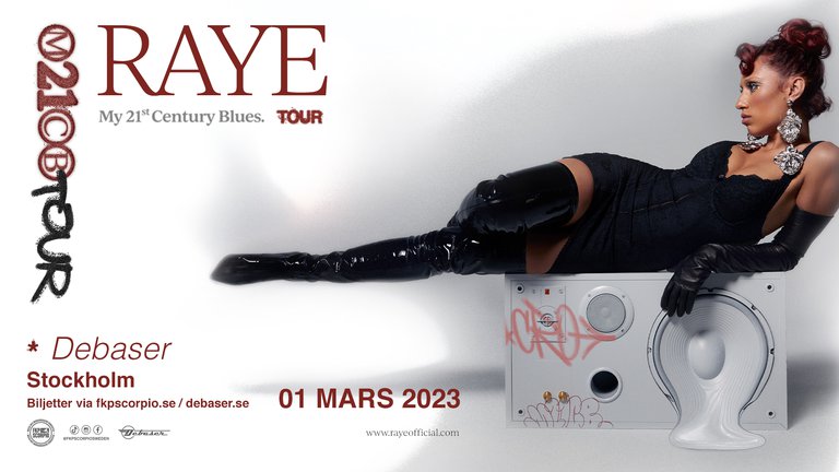 A photo of the artist Raye.