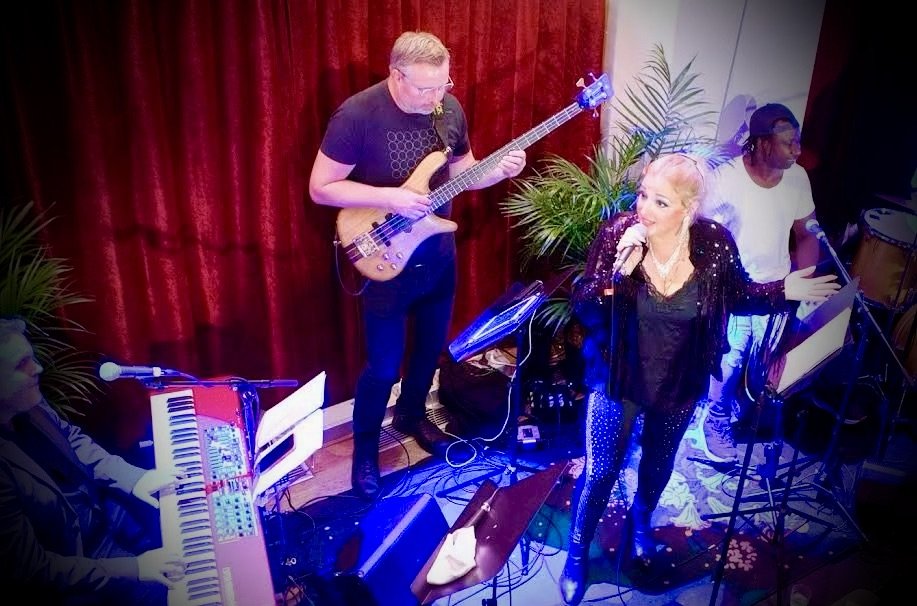 facebook bakrgrundsbild.jpeg