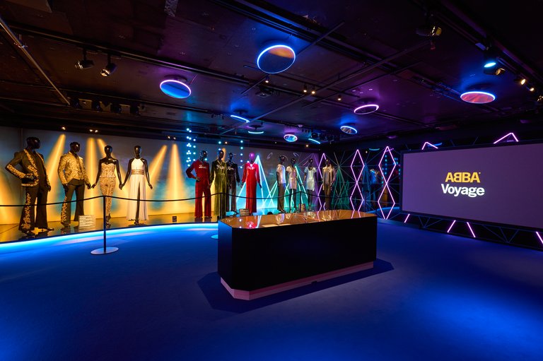Exhibition hall with stage costumes.
