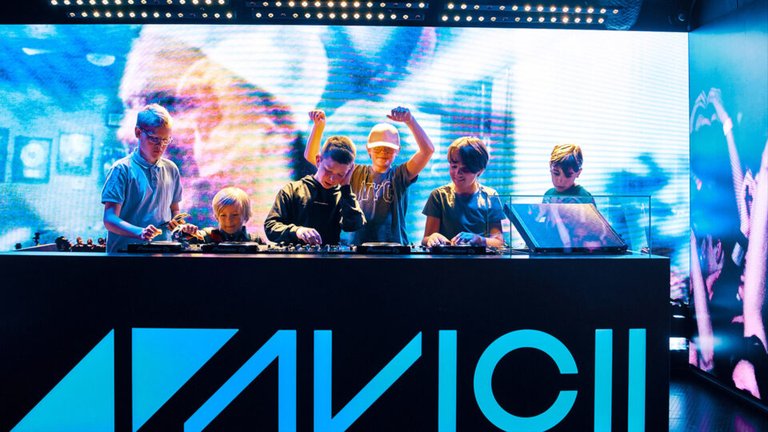 children at Avicii Experience