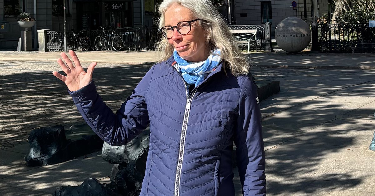 Art Walk at Sergels Torg Guided with Eva Palmqvist and Marie Andersson – Stockholm
