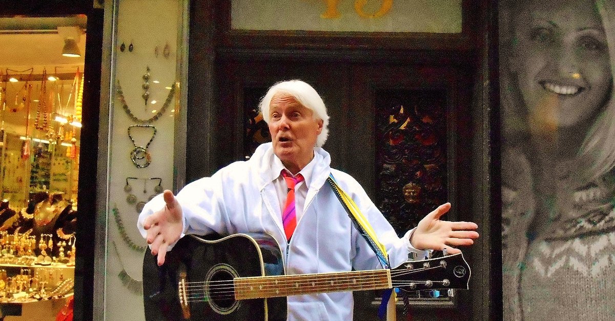 Bellman Walking & Singing Tour with Sture in Gamla Stan – Stockholm