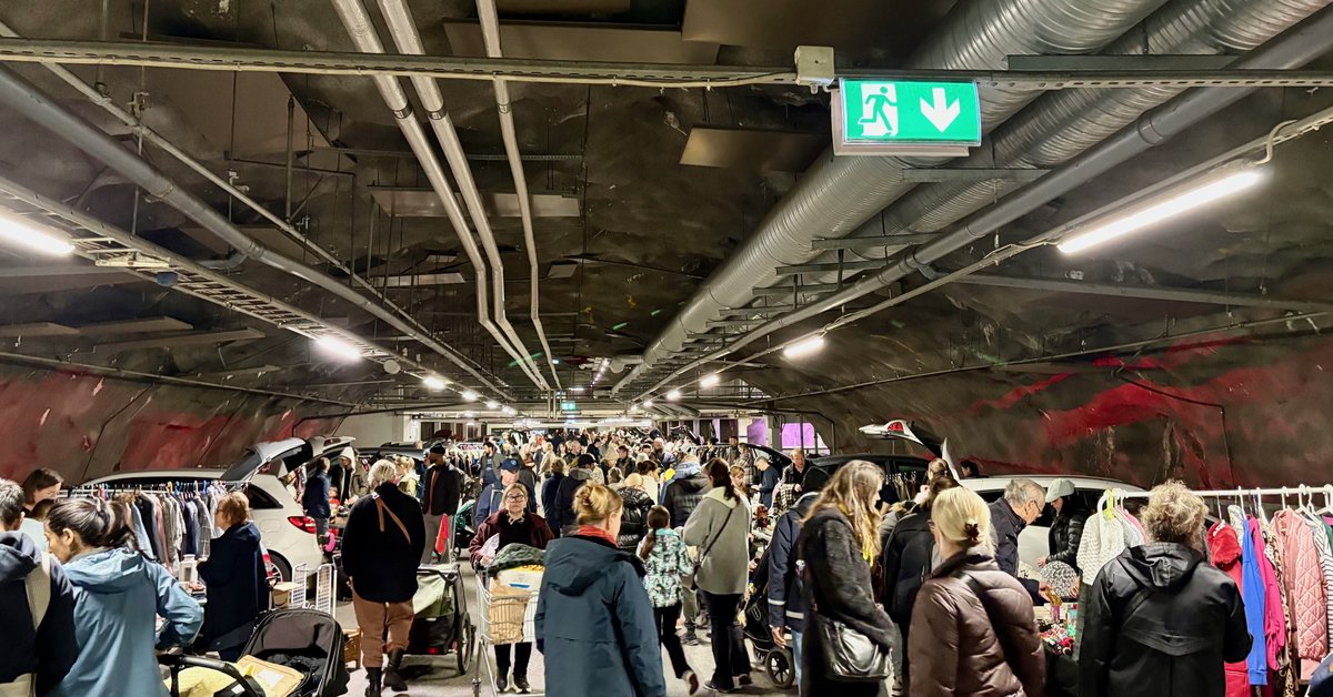 Car boot sale at Liljeholmstorget galleria – Stockholm