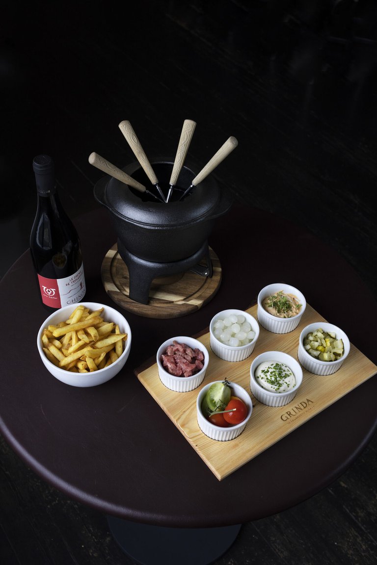 Christmas fondue at Grinda