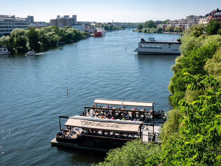 Bars in Stockholm. Summer bar Debaser Pontonen lies in the waters outside Hornstull.