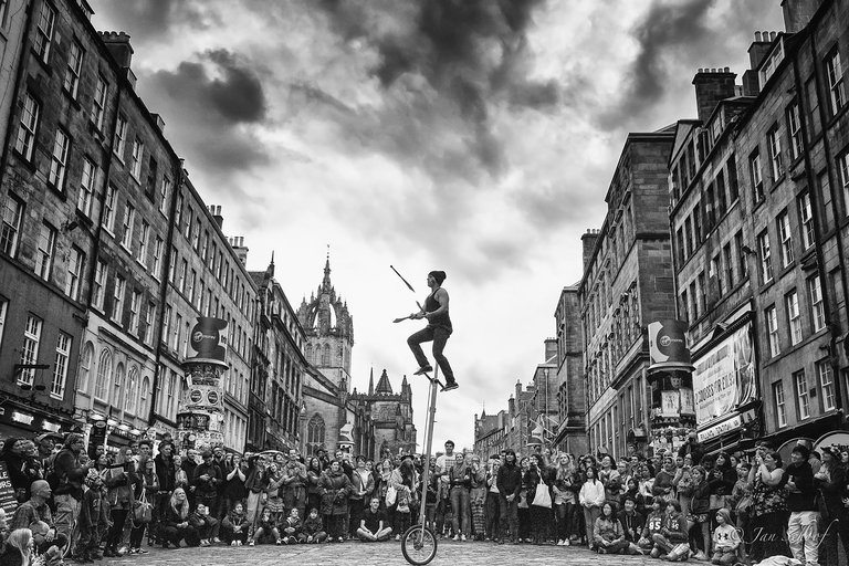 Machetes on Uni - - Jan Schoof Photography.jpg