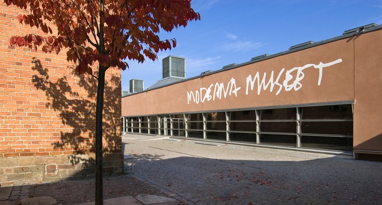 Exteriör-front-autumn_2_ModernaMuseet_press.jpg