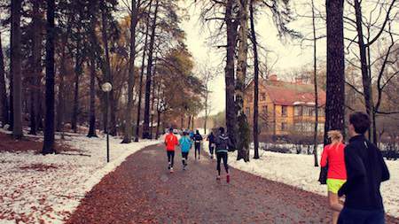 people running in the winter