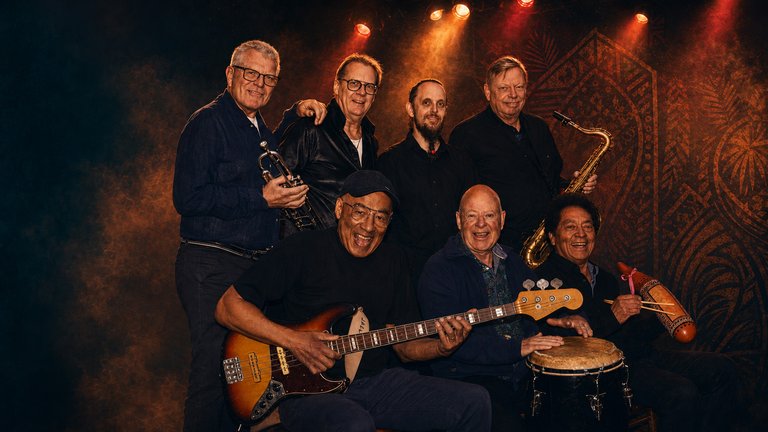 Hot Salsa Revival Band – Salsa and Afro-Latin Rhythms