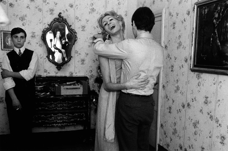 Lisetta Carmi, i travestiti.jpeg