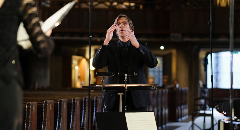 Music Conductor.