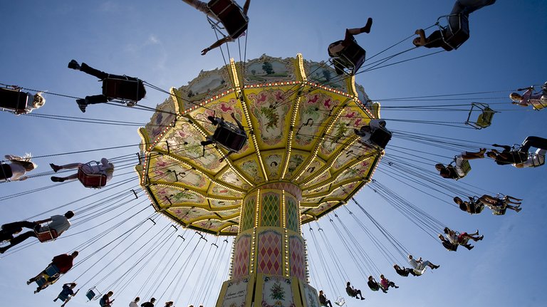 Carousel_at_Grona_Lund_photo-Yanan_Li (2).jpg