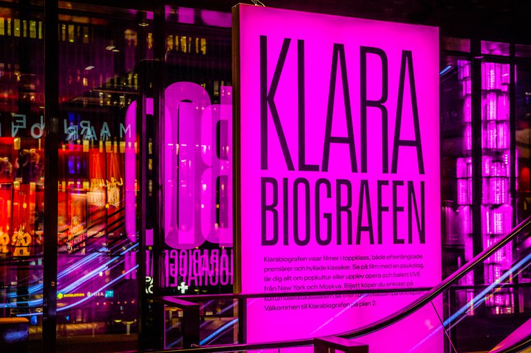 Text Klarabiografen on a multicolored background