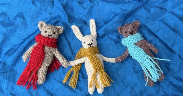 Knit a teddy bear with EvaLotta