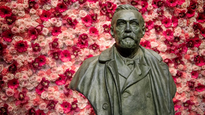 Nobel staty