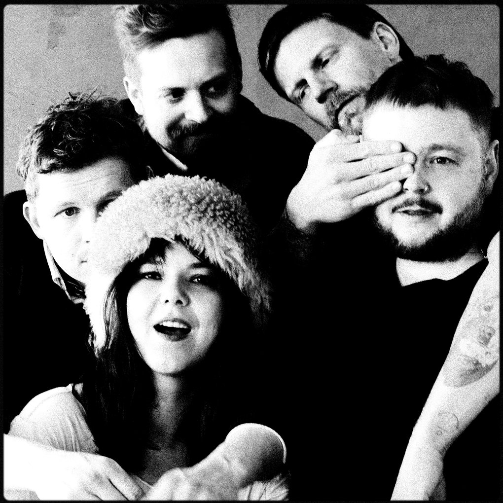 The Five members of Of Monsters And Men.