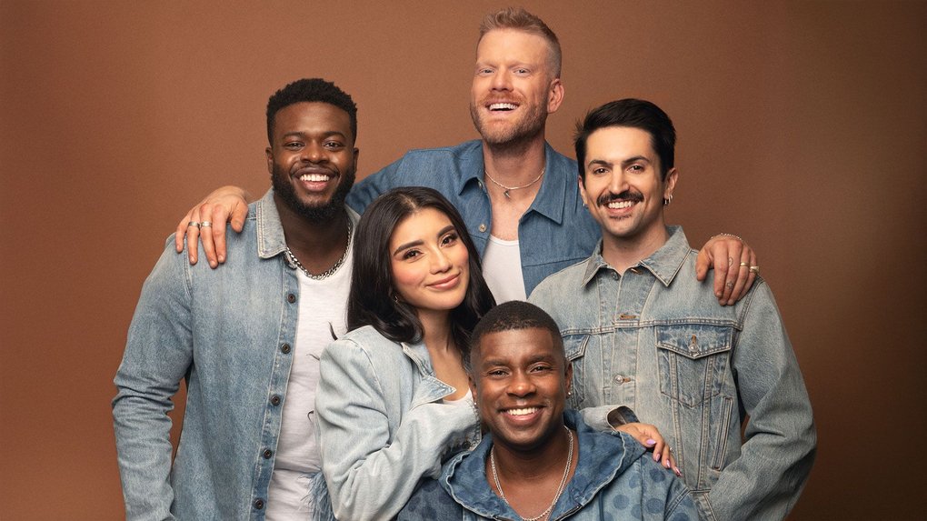 The five smiling members of Pentatonix wearing demim jackets.