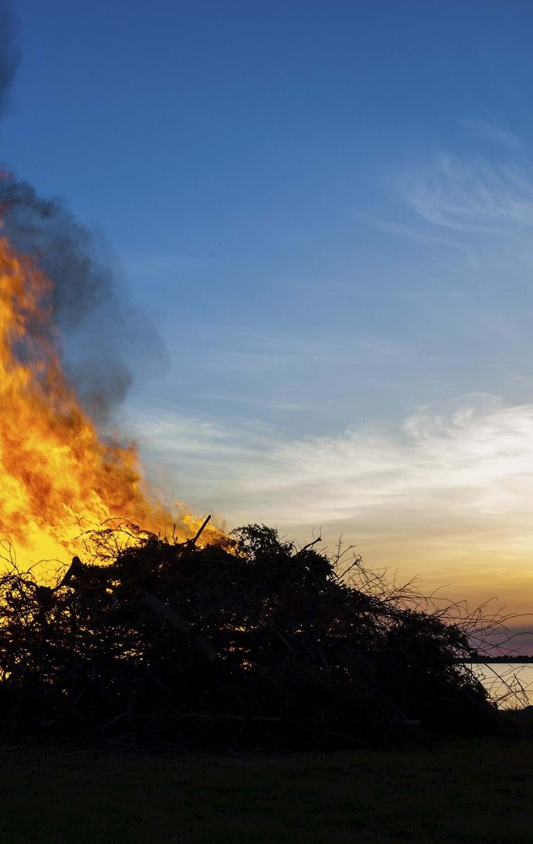 walpurgis fire by the water