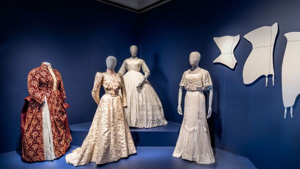 War of the corsets – fighting to shape femininity at the turn of the last Century